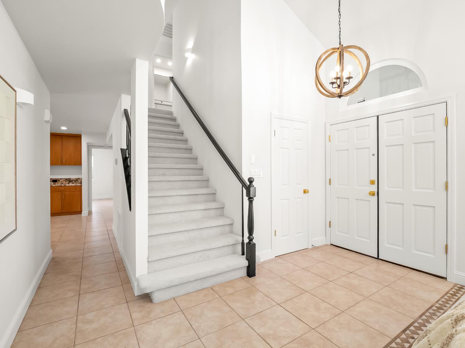 528 W Birch Ave, Clovis, CA 93611