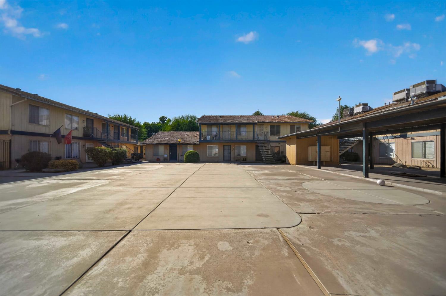 657 W Parlier Ave #130, Reedley, CA 93654