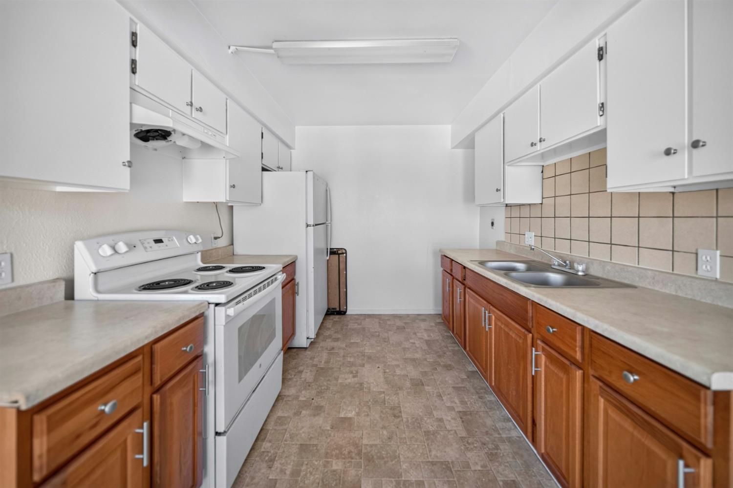 657 W Parlier Ave #130, Reedley, CA 93654