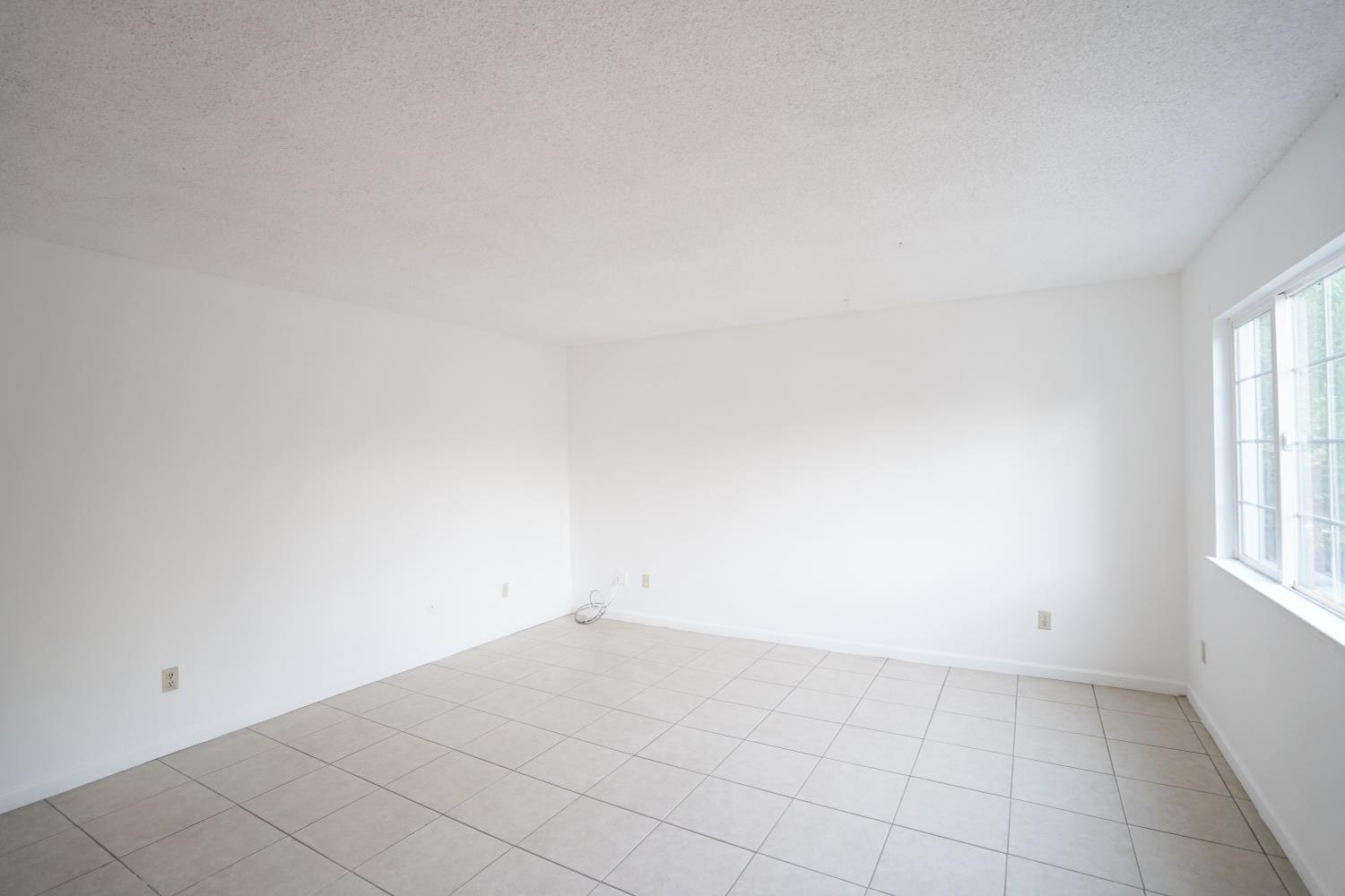1544 W Eden Ave, Fresno, CA 93706
