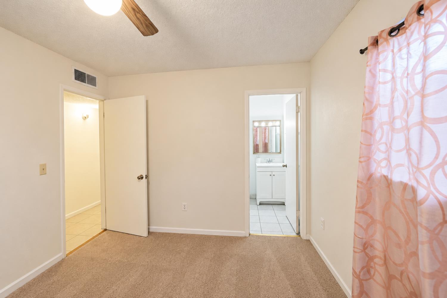 1544 W Eden Ave, Fresno, CA 93706