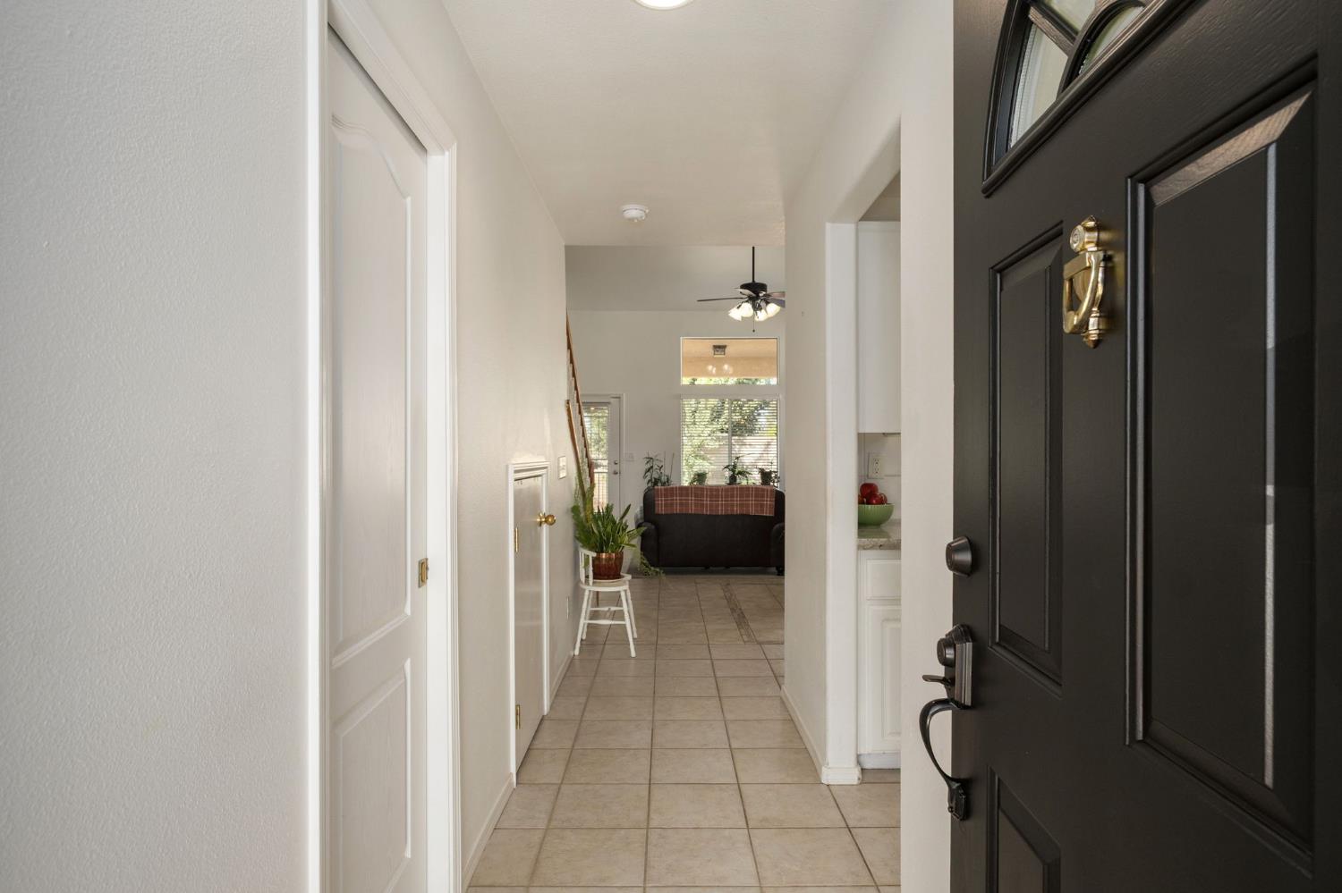 147 Santa Monica Ave, Sanger, CA 93657