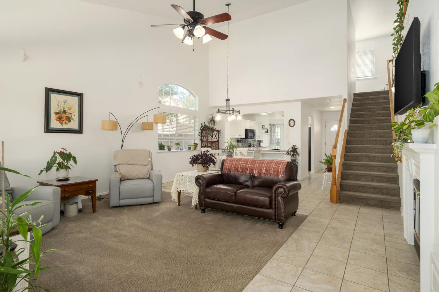 147 Santa Monica Ave, Sanger, CA 93657