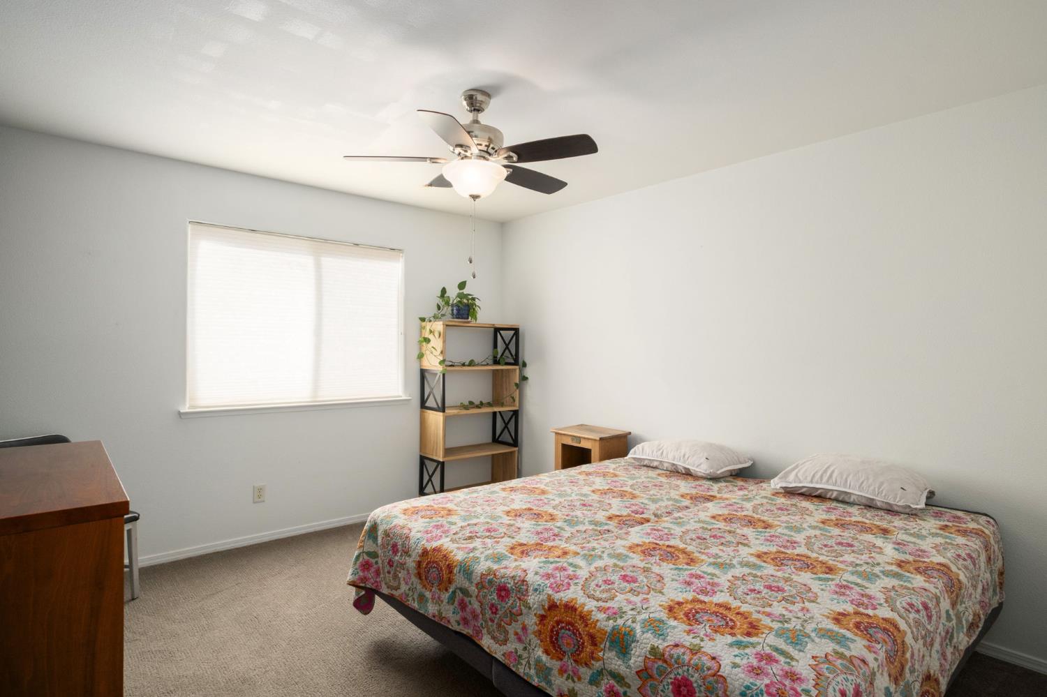 147 Santa Monica Ave, Sanger, CA 93657