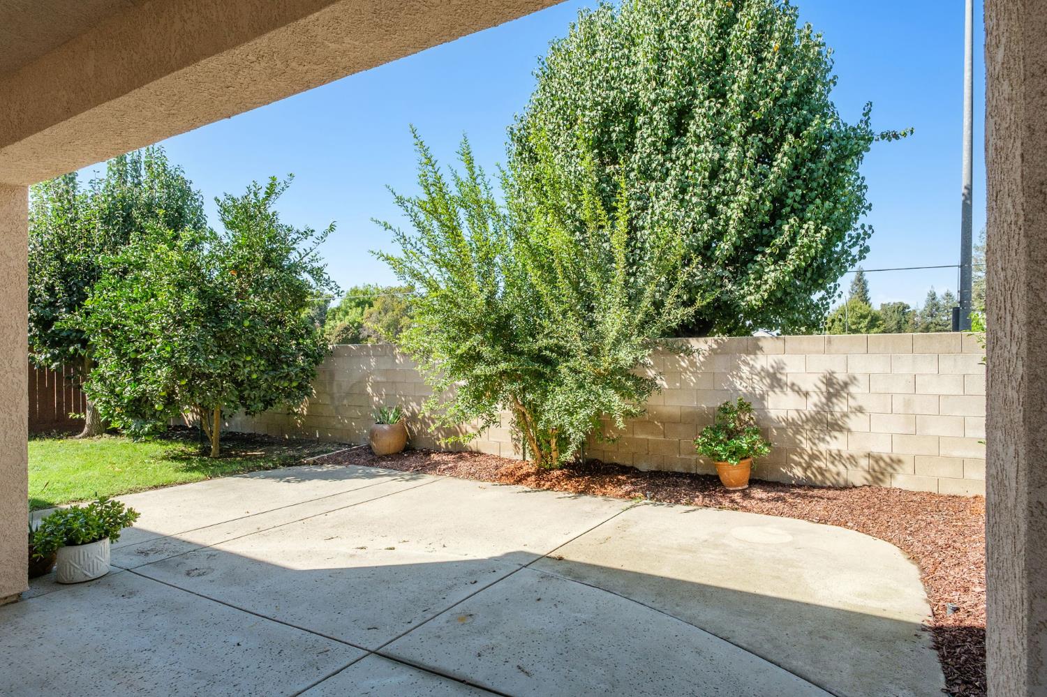 147 Santa Monica Ave, Sanger, CA 93657