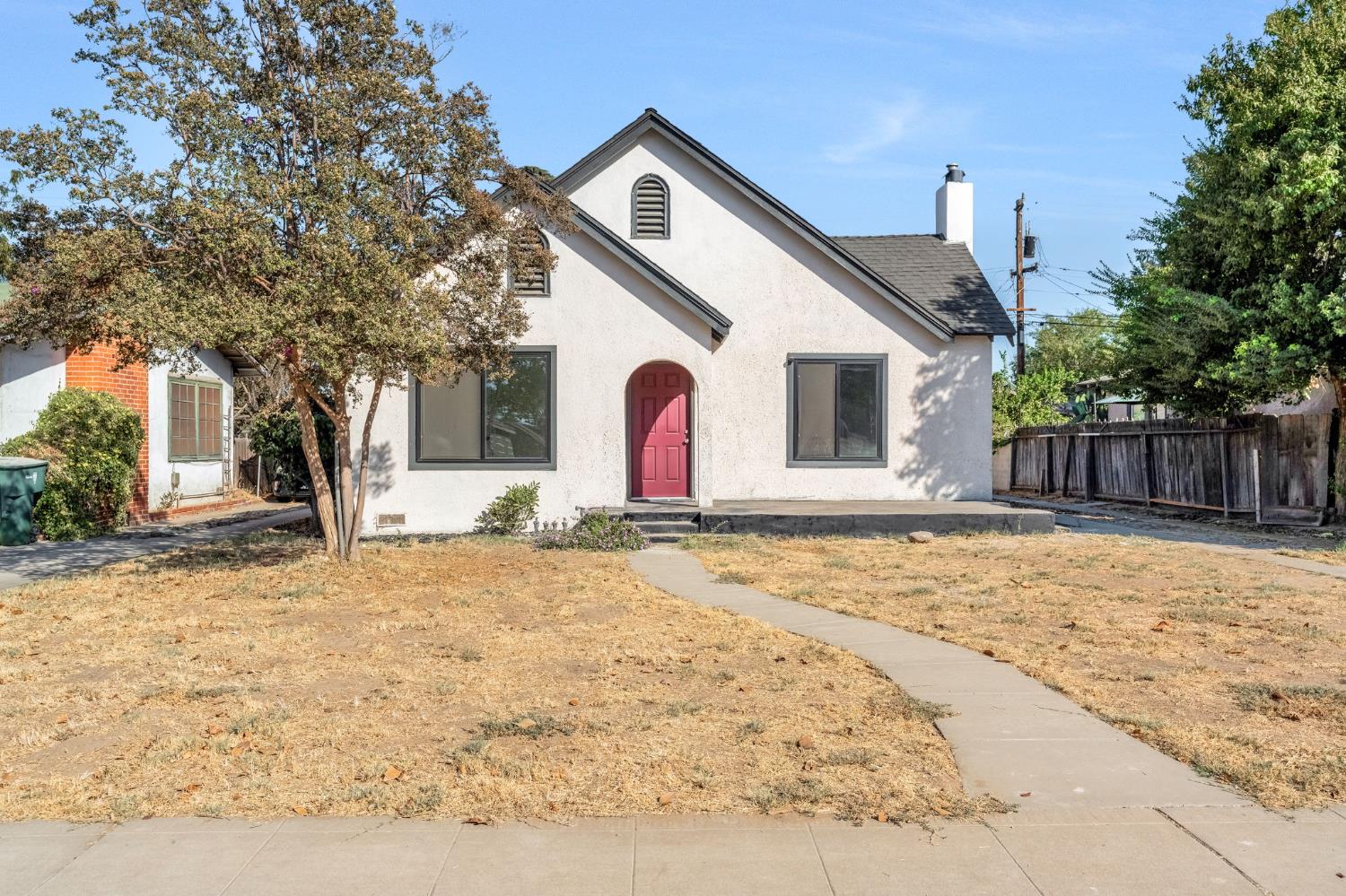 1264 N Vagedes, Fresno, CA 93728