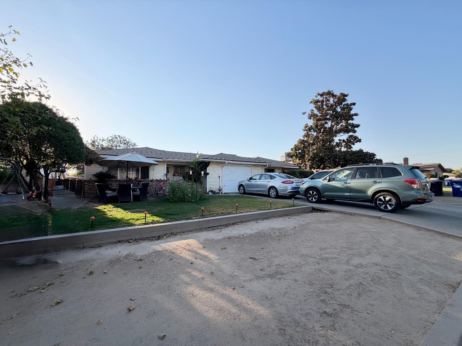 525 Oatman Ave, Sanger, CA 93657