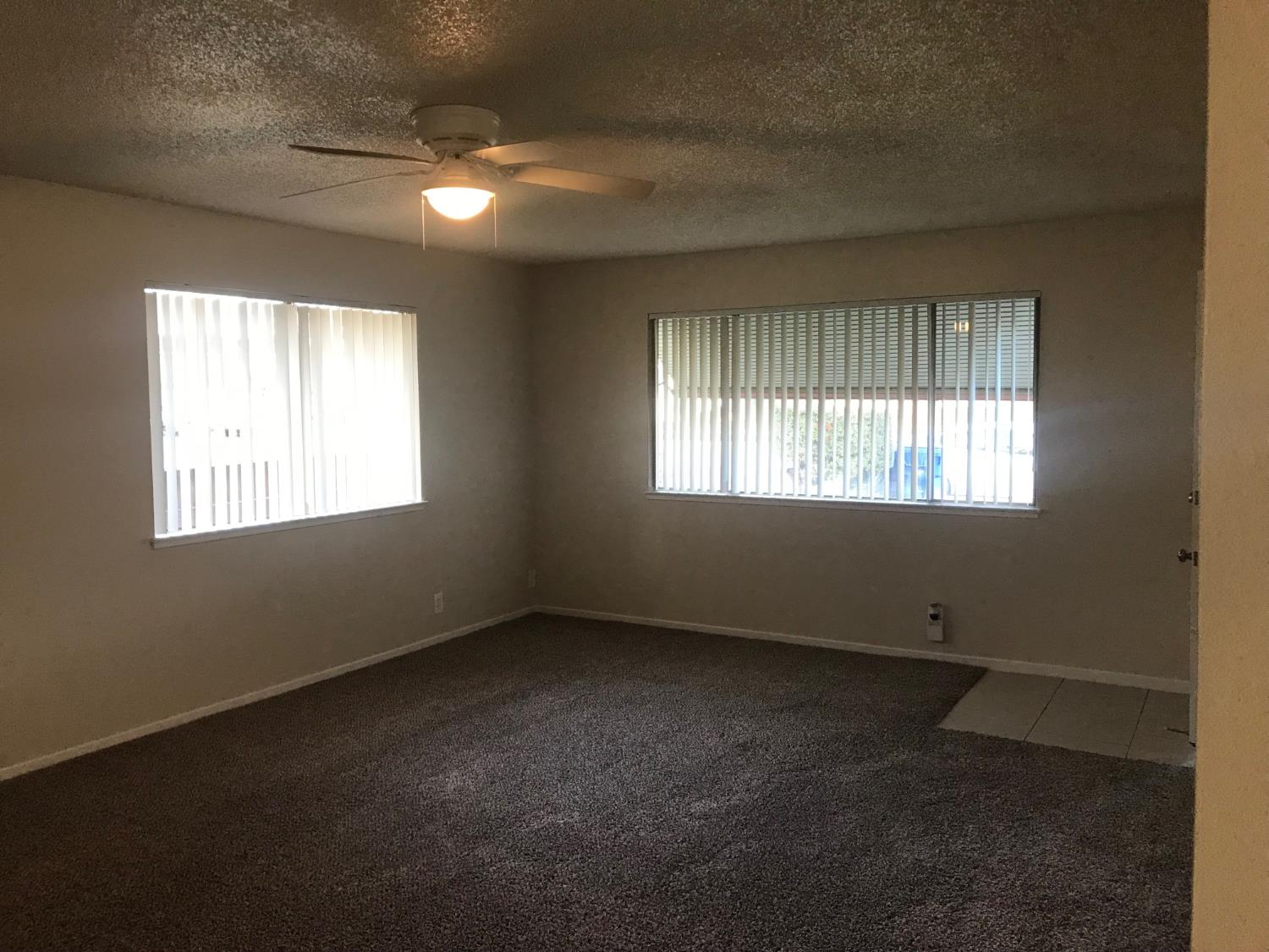 525 Oatman Ave, Sanger, CA 93657