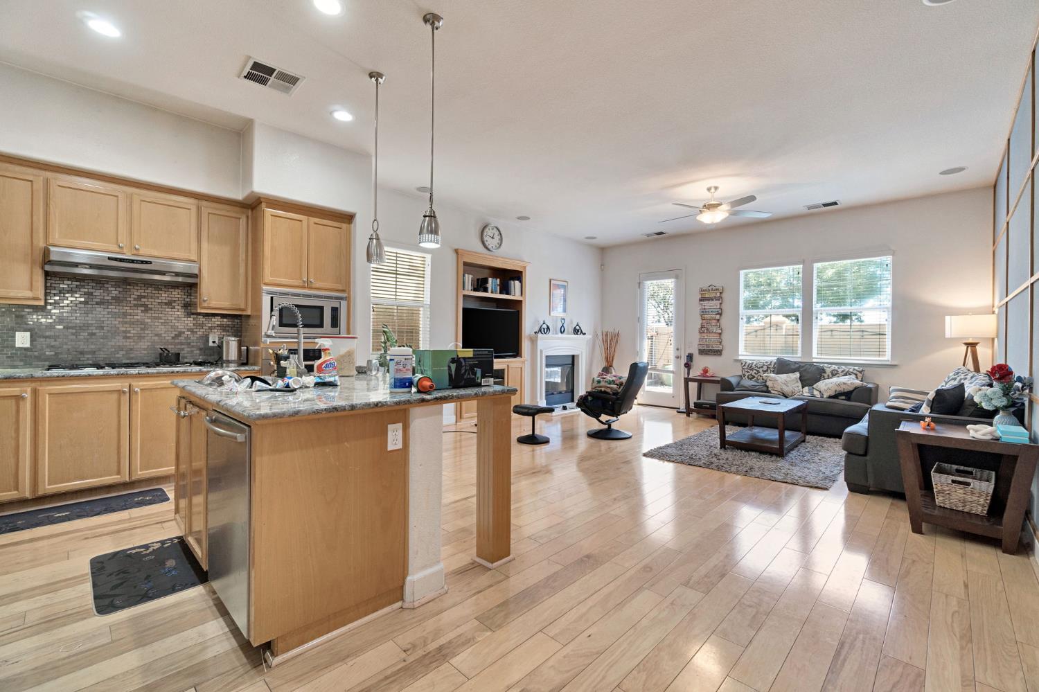 277 San Gabriel Dr, Madera, CA 93638