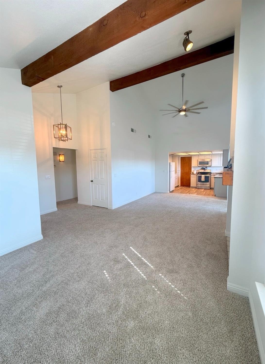 1584 Mayflower Way, Clovis, CA 93612