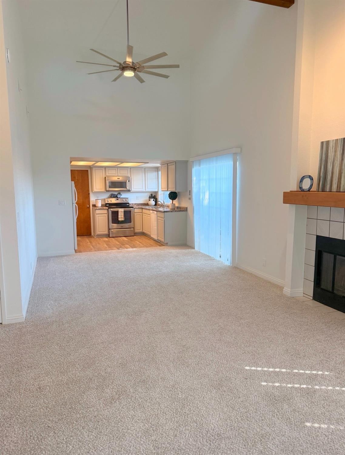 1584 Mayflower Way, Clovis, CA 93612