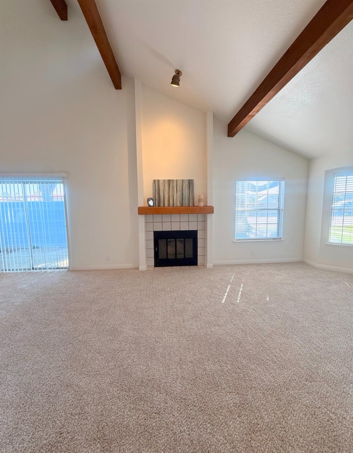 1584 Mayflower Way, Clovis, CA 93612