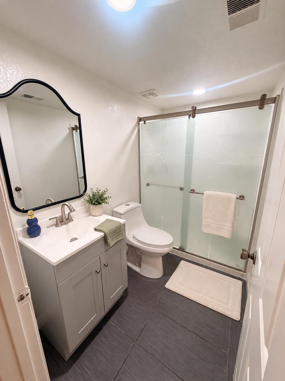 1584 Mayflower Way, Clovis, CA 93612