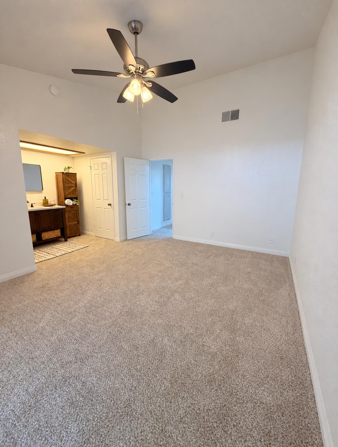 1584 Mayflower Way, Clovis, CA 93612