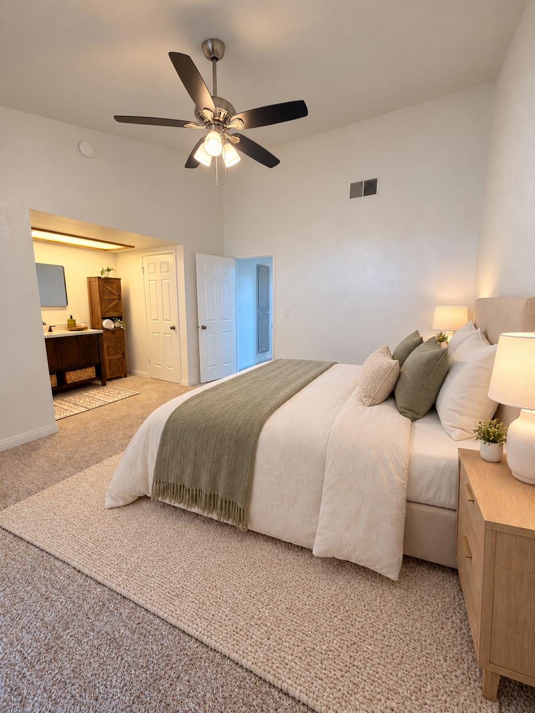 1584 Mayflower Way, Clovis, CA 93612