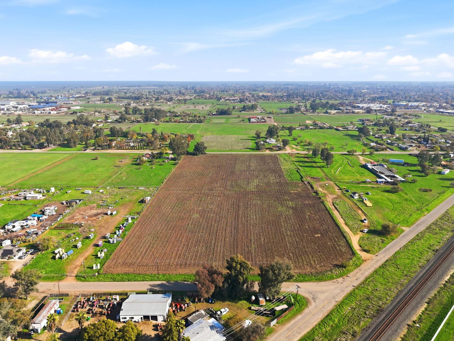 1 Khron Adell Cardwell, Madera, CA 93638