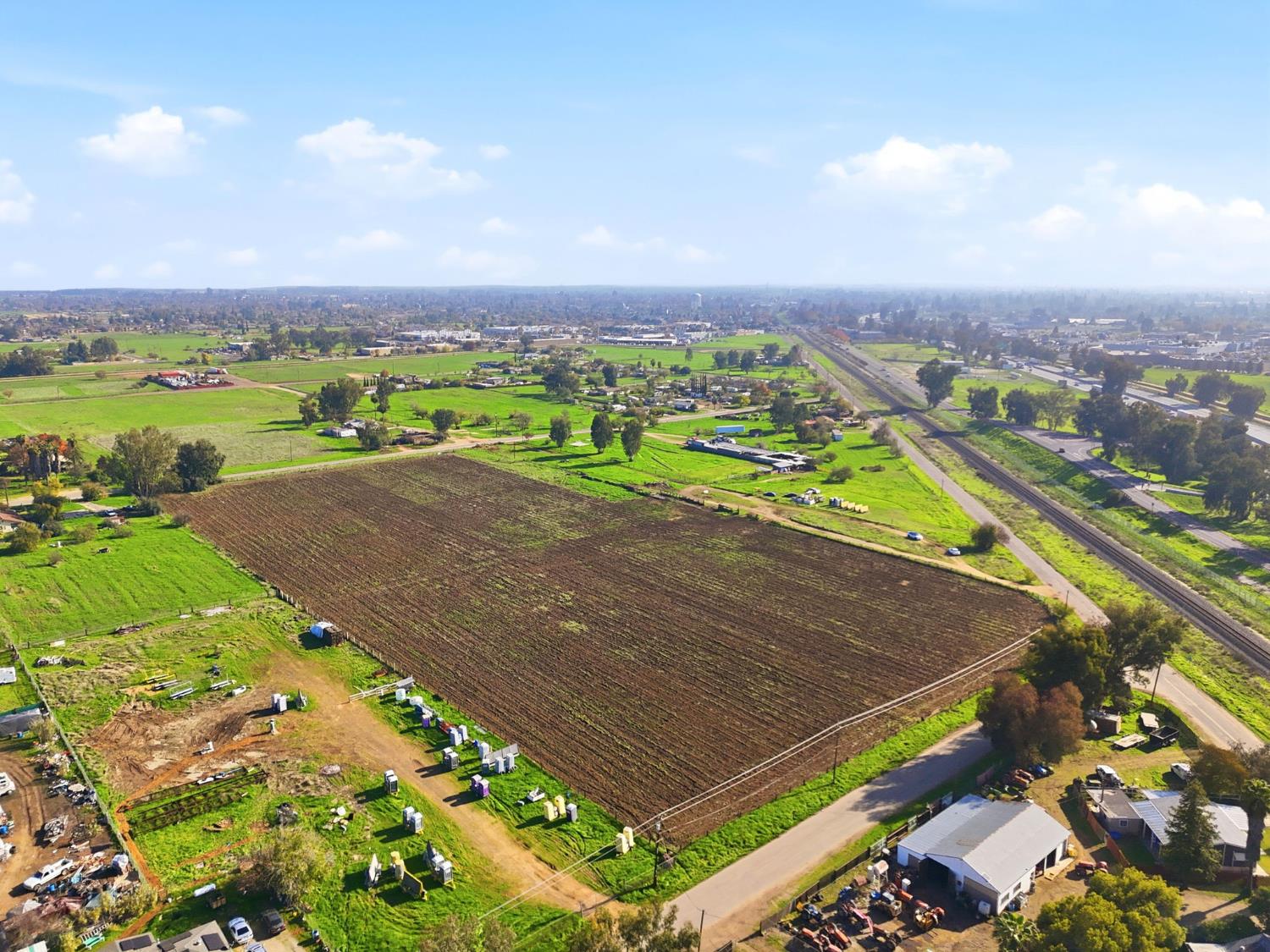 1 Khron Adell Cardwell, Madera, CA 93638