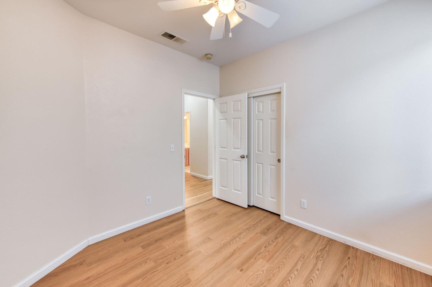 2291 E Warwick Ave, Fresno, CA 93720