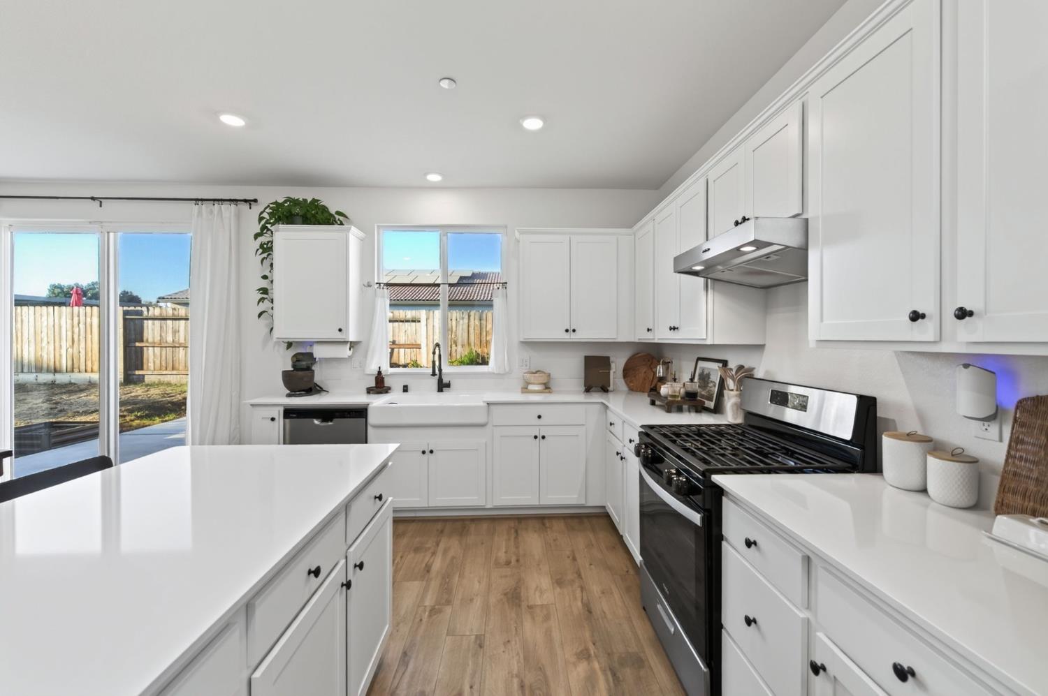 4719 Bellaire Ave, Clovis, CA 93619