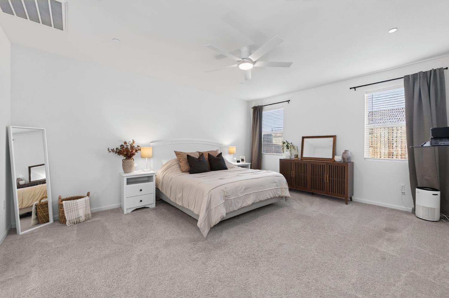 4719 Bellaire Ave, Clovis, CA 93619