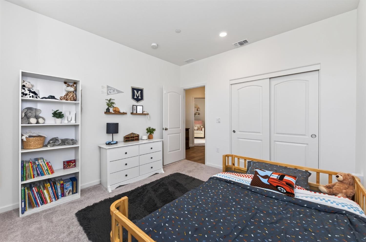 4719 Bellaire Ave, Clovis, CA 93619