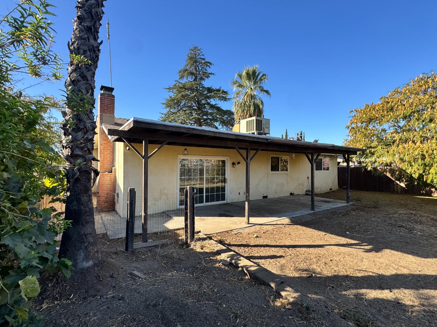 107 W Richert Ave, Clovis, CA 93612