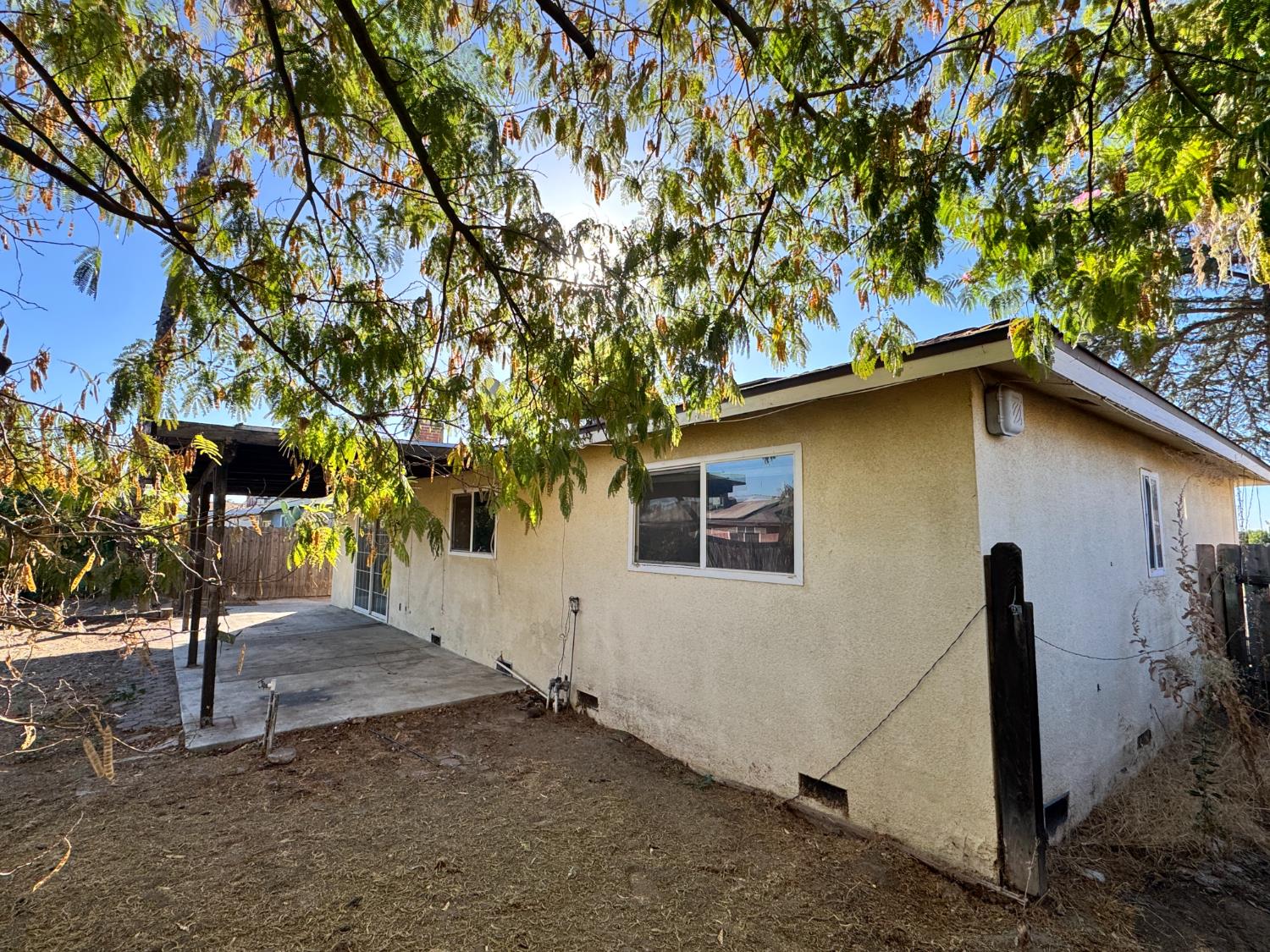 107 W Richert Ave, Clovis, CA 93612