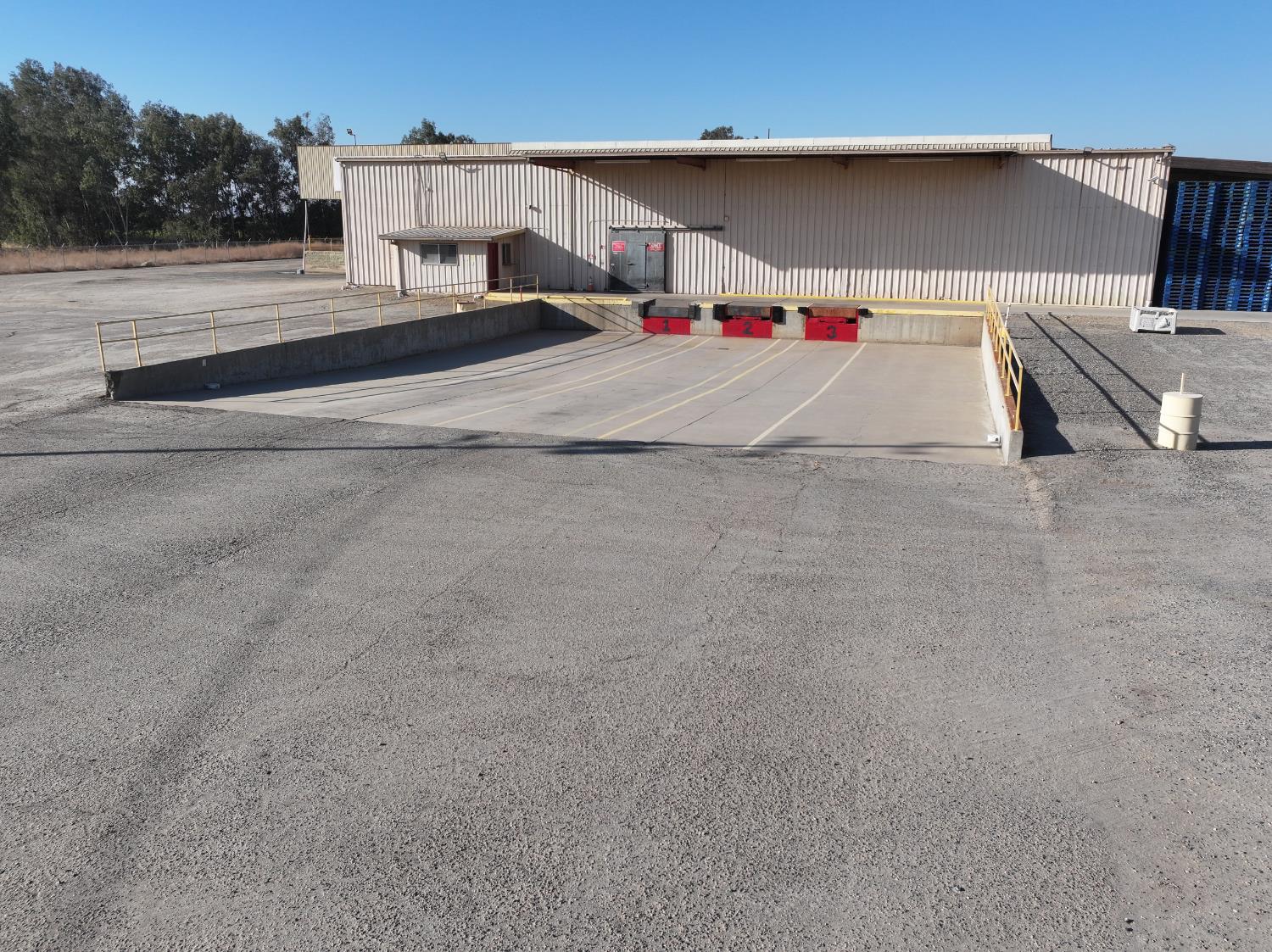 41870 Fruitvale Ave, Orosi, CA 93647