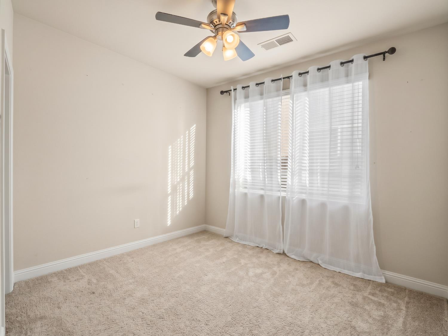 3435 Del Dios Ave, Clovis, CA 93619