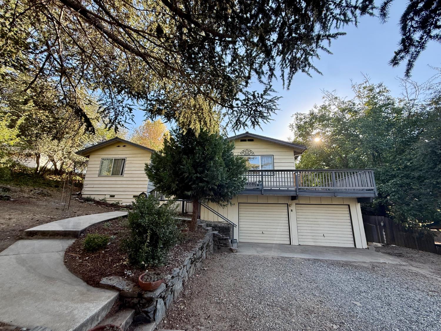 49714 Pierce Dr, Oakhurst, CA 93644