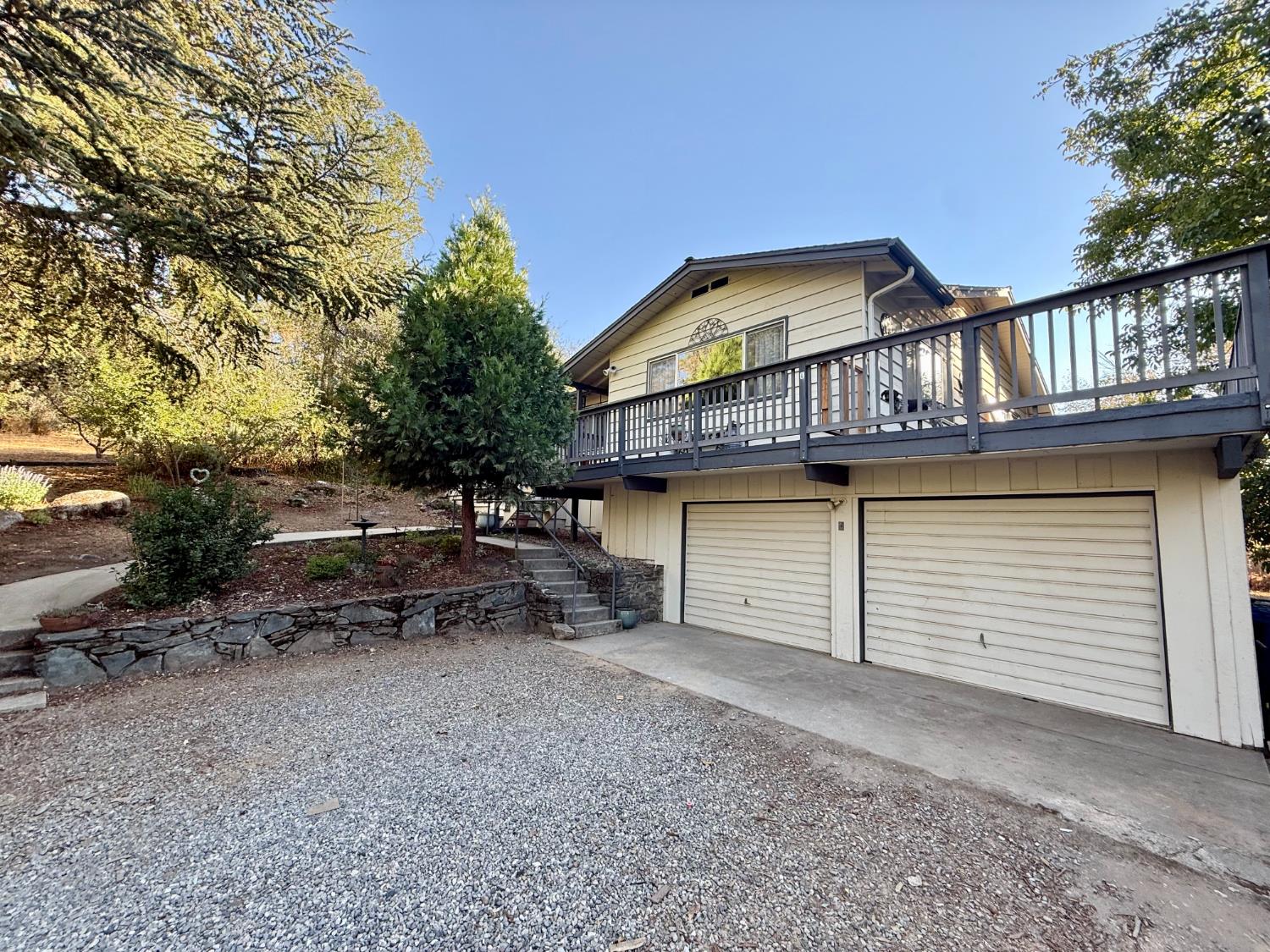 49714 Pierce Dr, Oakhurst, CA 93644