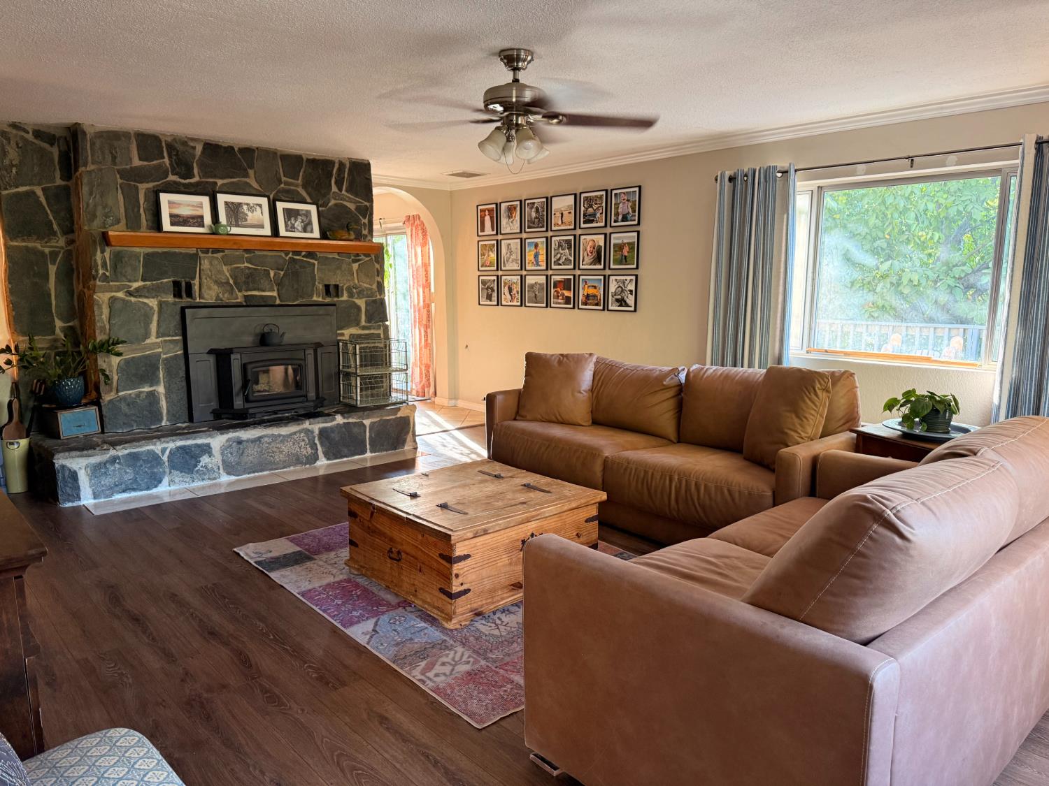 49714 Pierce Dr, Oakhurst, CA 93644