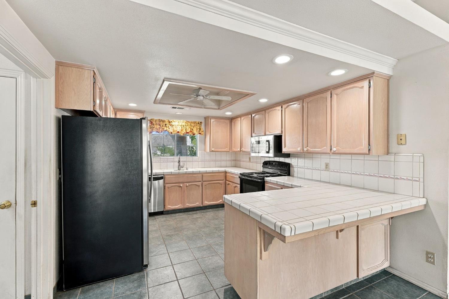 36971 Marciel Ave, Madera, CA 93636