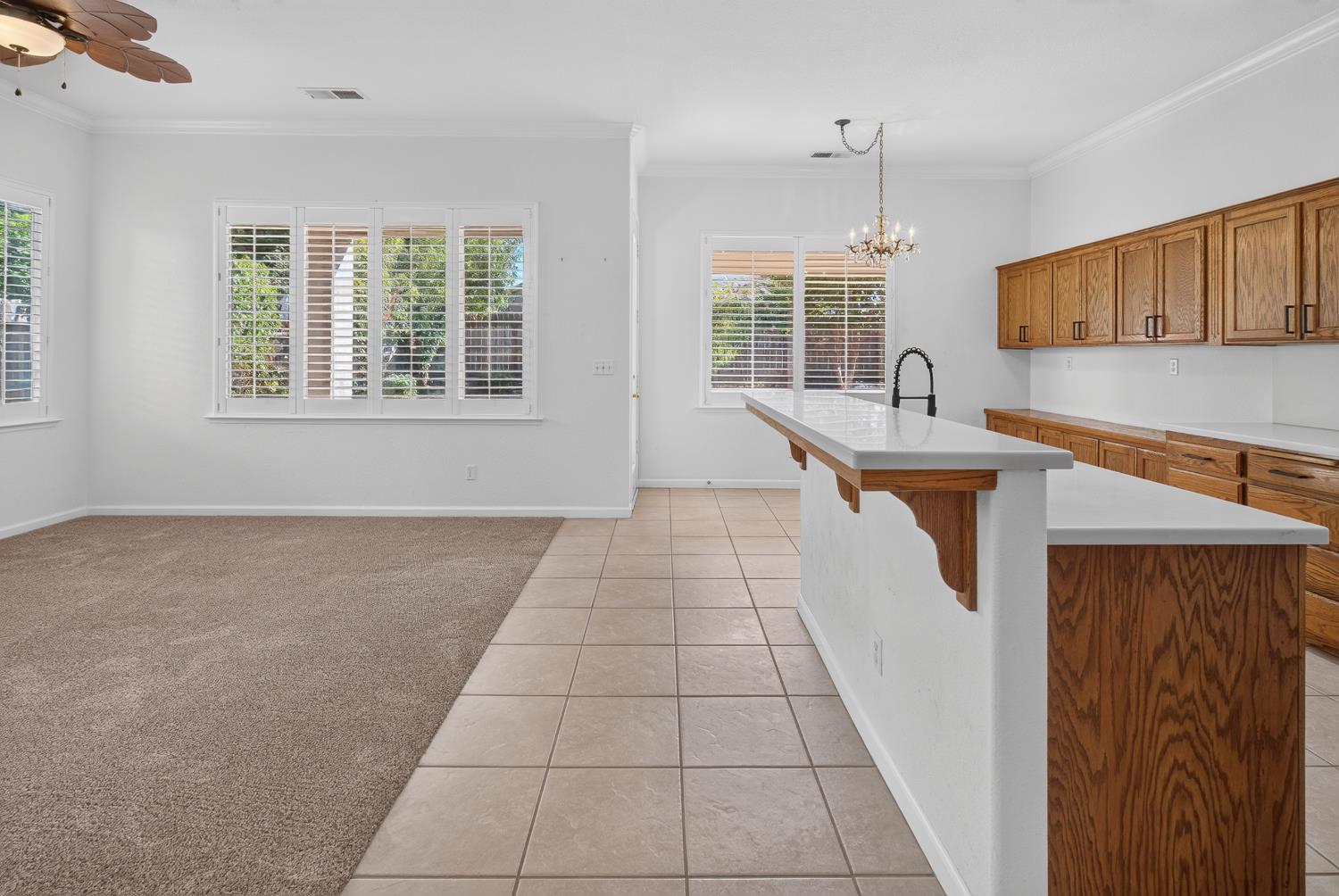 2405 E Shea Dr, Fresno, CA 93720