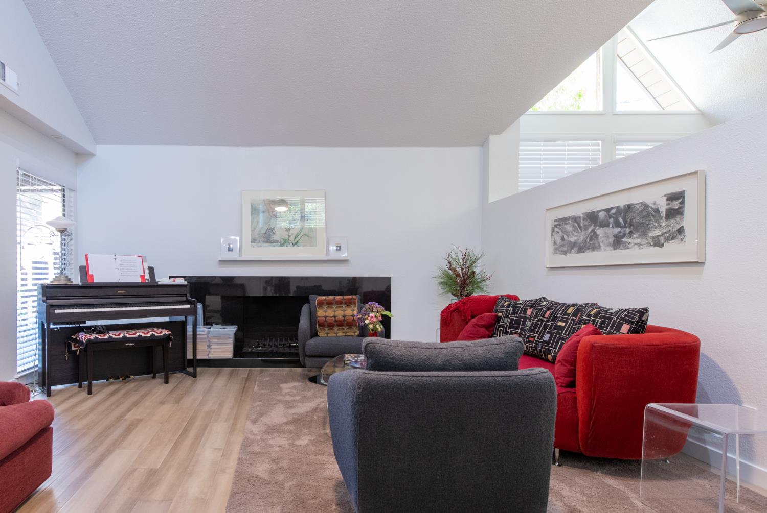 2095 W Barstow Ave, Fresno, CA 93711