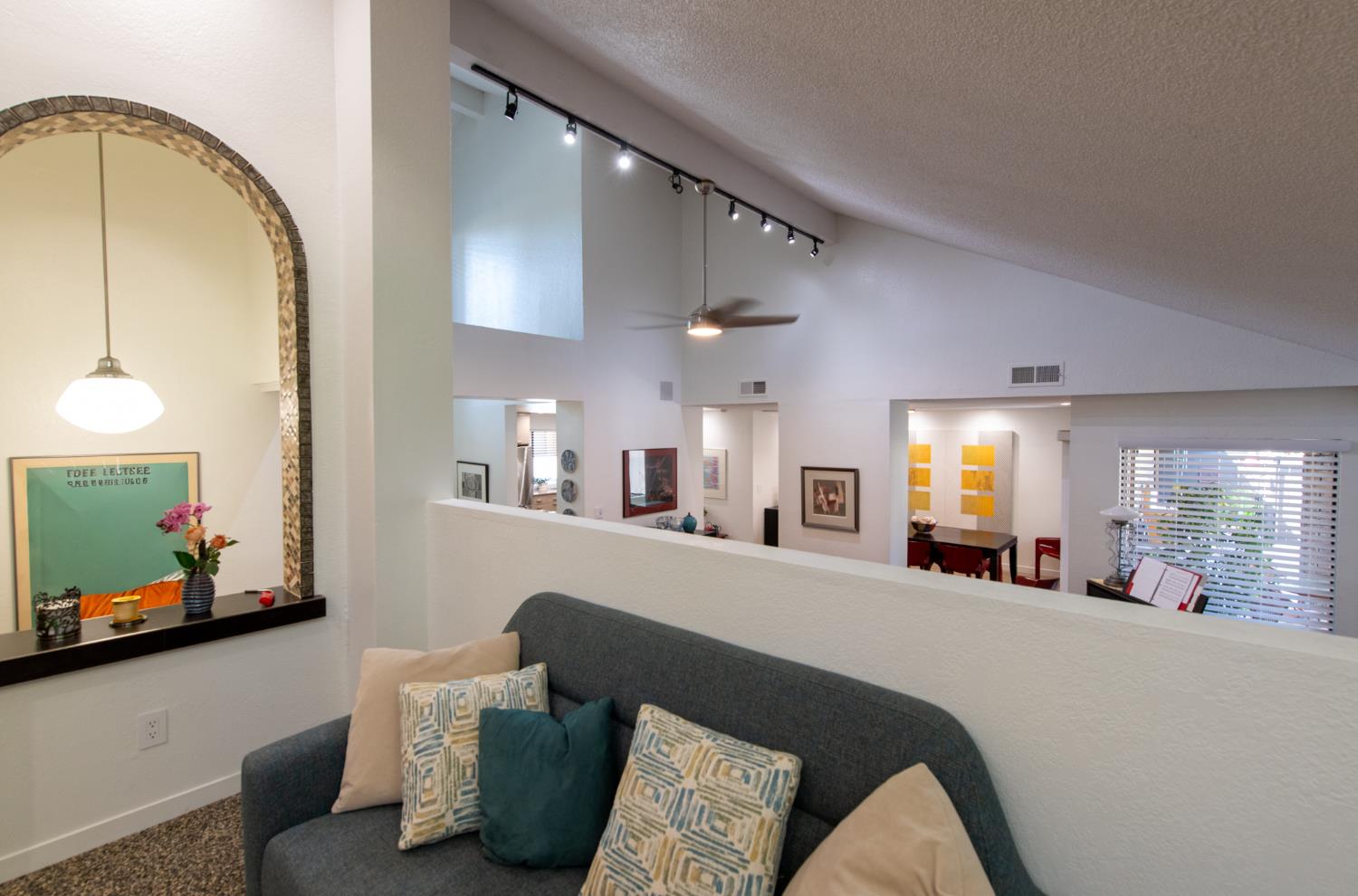 2095 W Barstow Ave, Fresno, CA 93711
