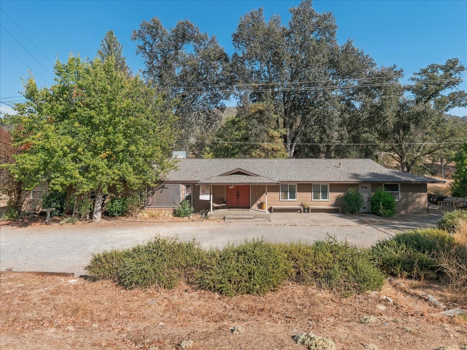 49672 Rocky Cut Rd, Oakhurst, CA 93644