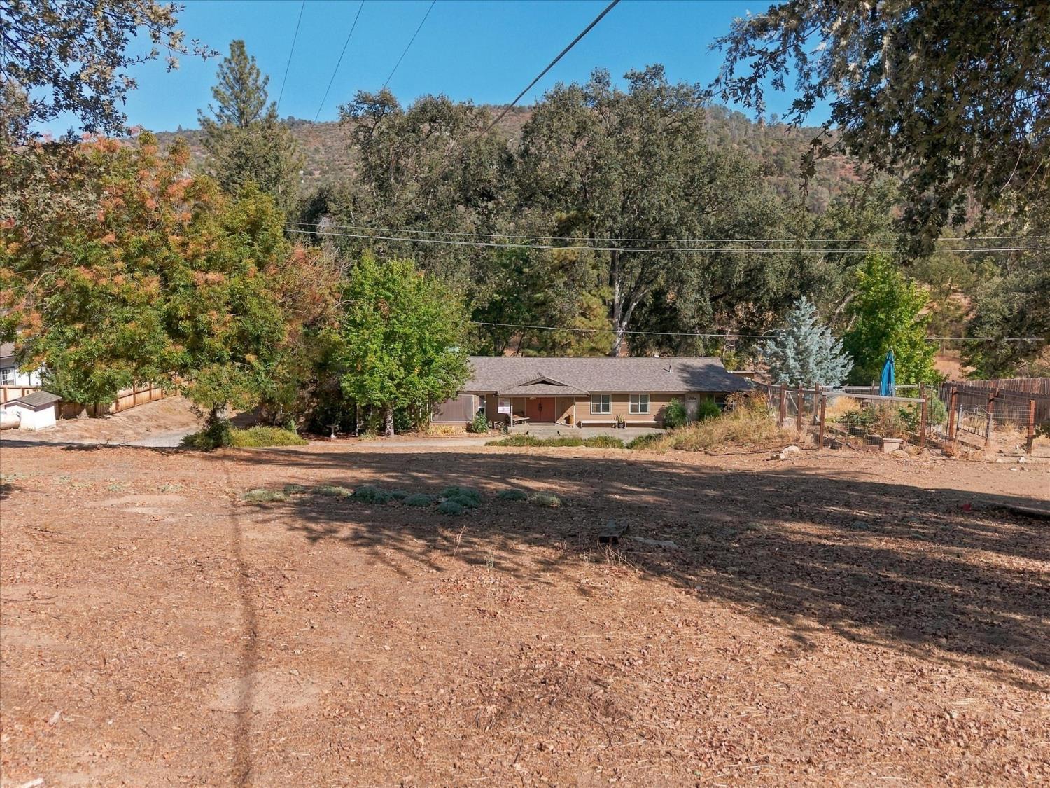 49672 Rocky Cut Rd, Oakhurst, CA 93644