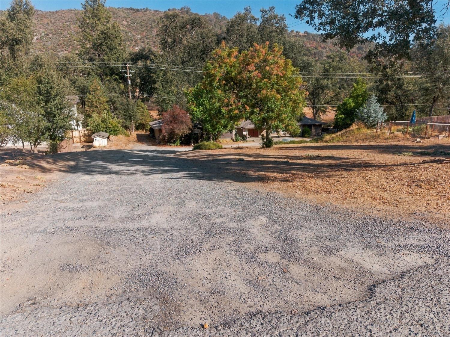 49672 Rocky Cut Rd, Oakhurst, CA 93644