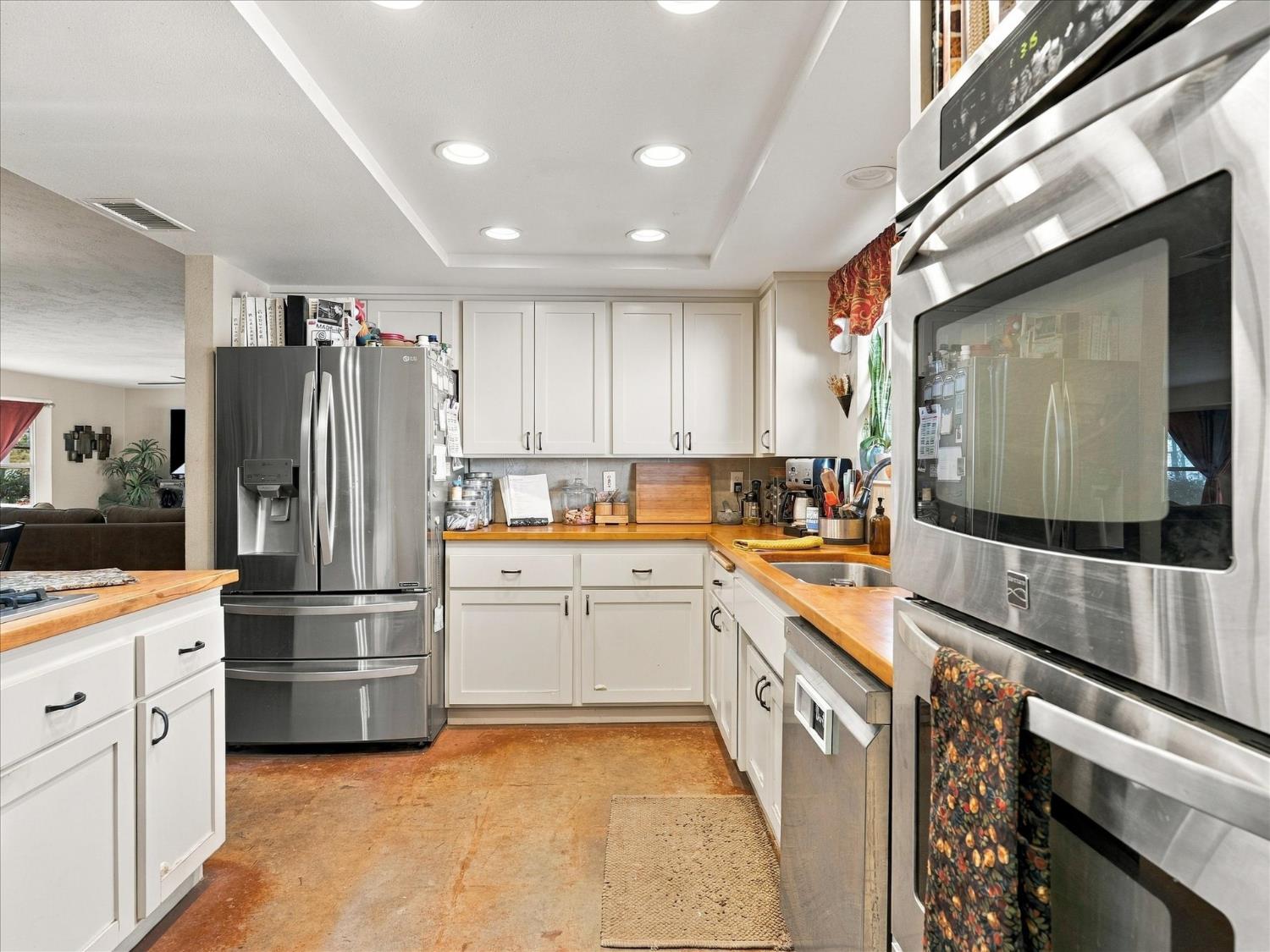 49672 Rocky Cut Rd, Oakhurst, CA 93644