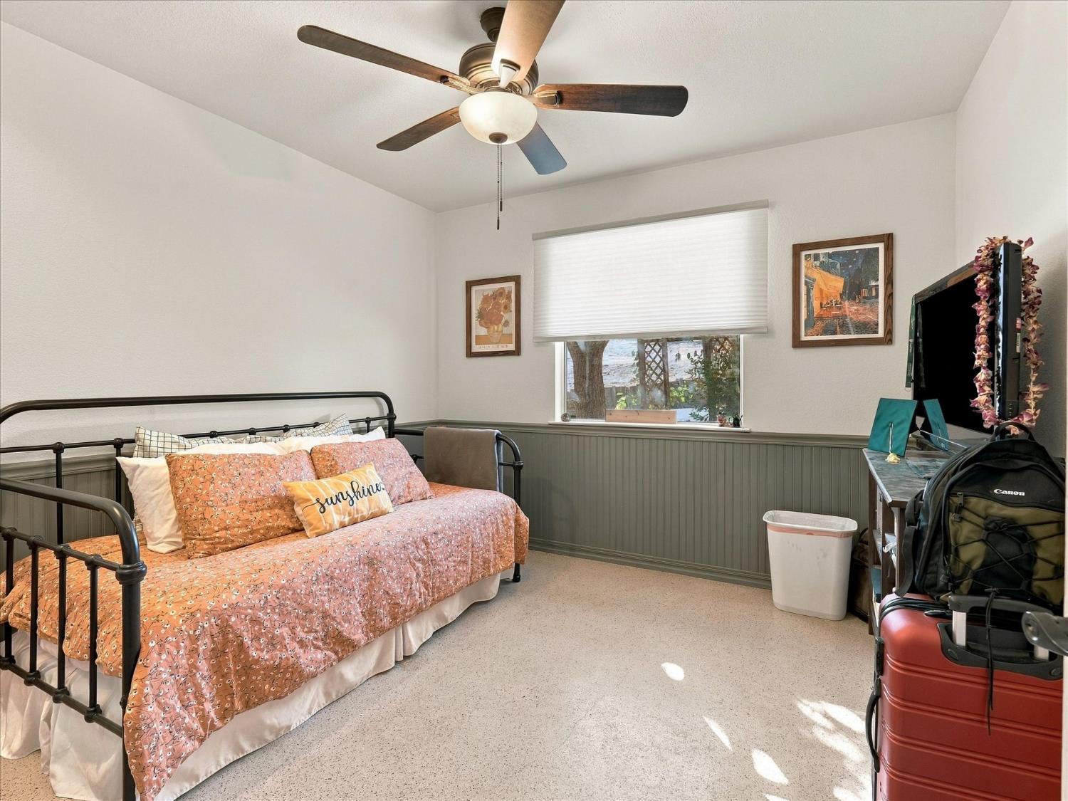 49672 Rocky Cut Rd, Oakhurst, CA 93644