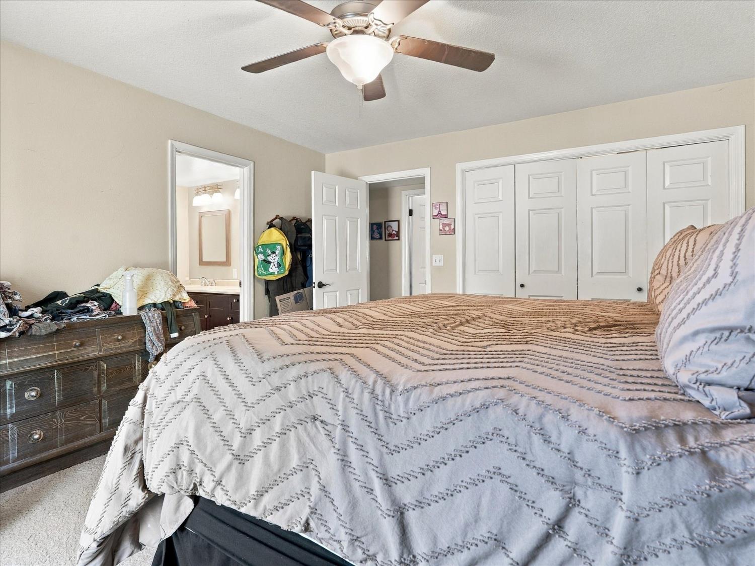 49672 Rocky Cut Rd, Oakhurst, CA 93644