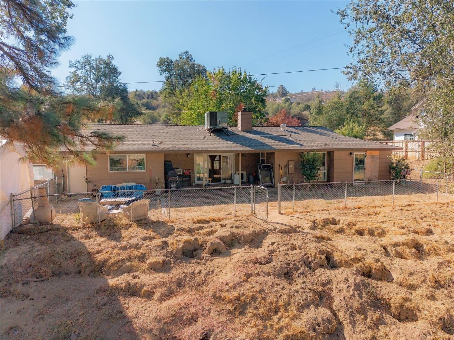 49672 Rocky Cut Rd, Oakhurst, CA 93644