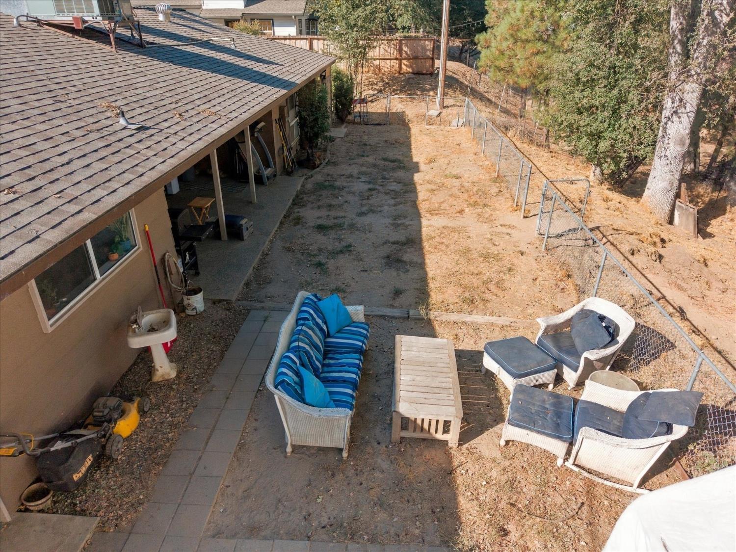 49672 Rocky Cut Rd, Oakhurst, CA 93644