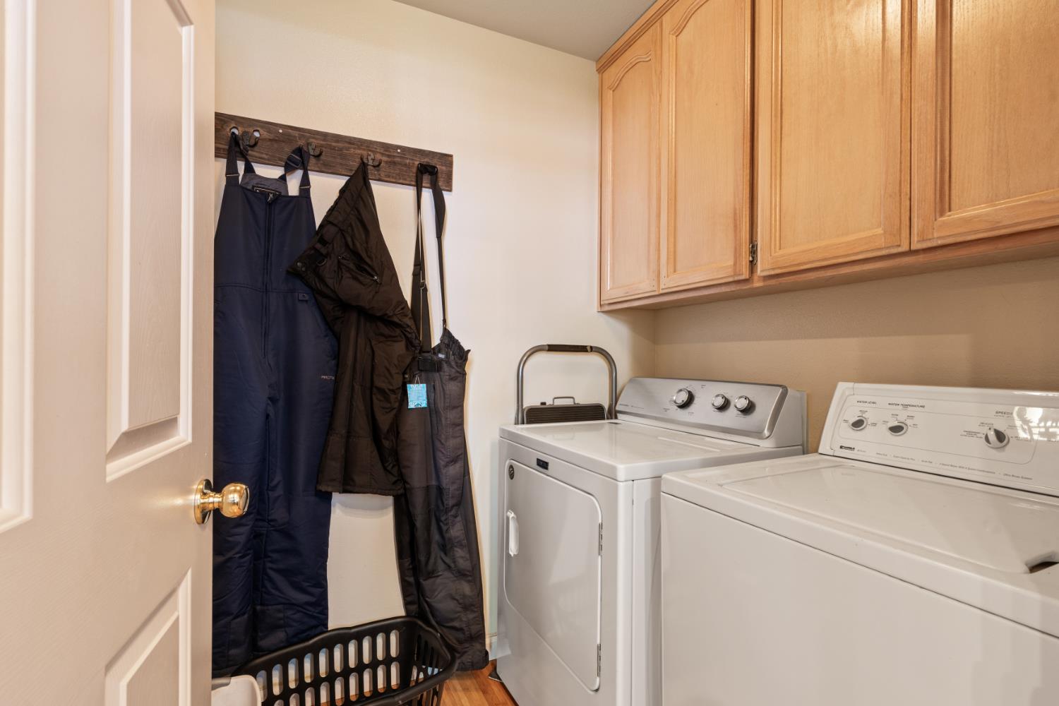 40735 Silver Tip Lane, Shaver Lake, CA 93664