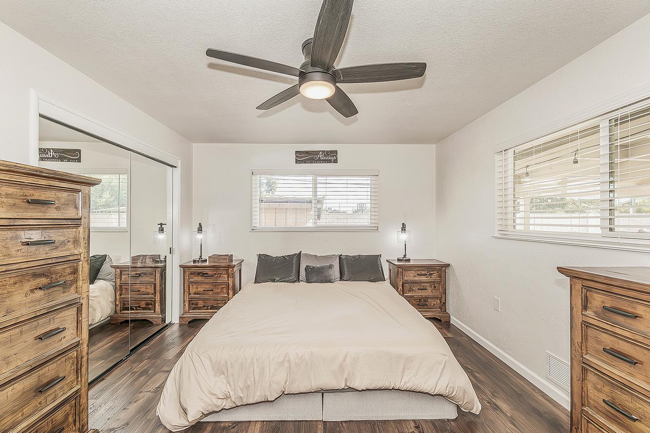 380 N Garden Dr, Dinuba, CA 93618