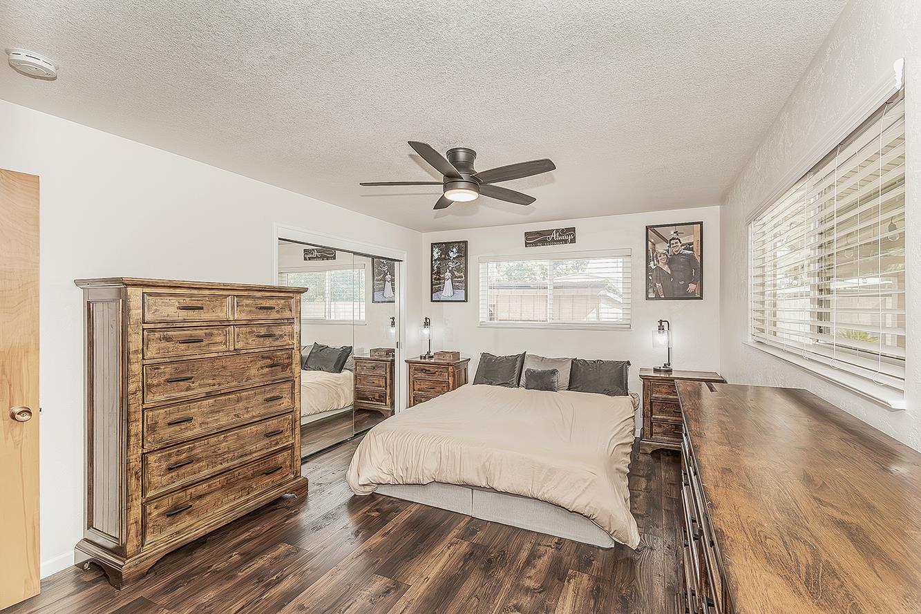 380 N Garden Dr, Dinuba, CA 93618