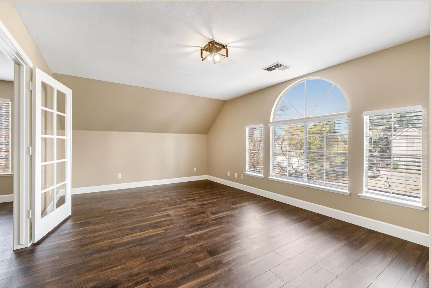 2034 Wrenwood Ave, Clovis, CA 93611