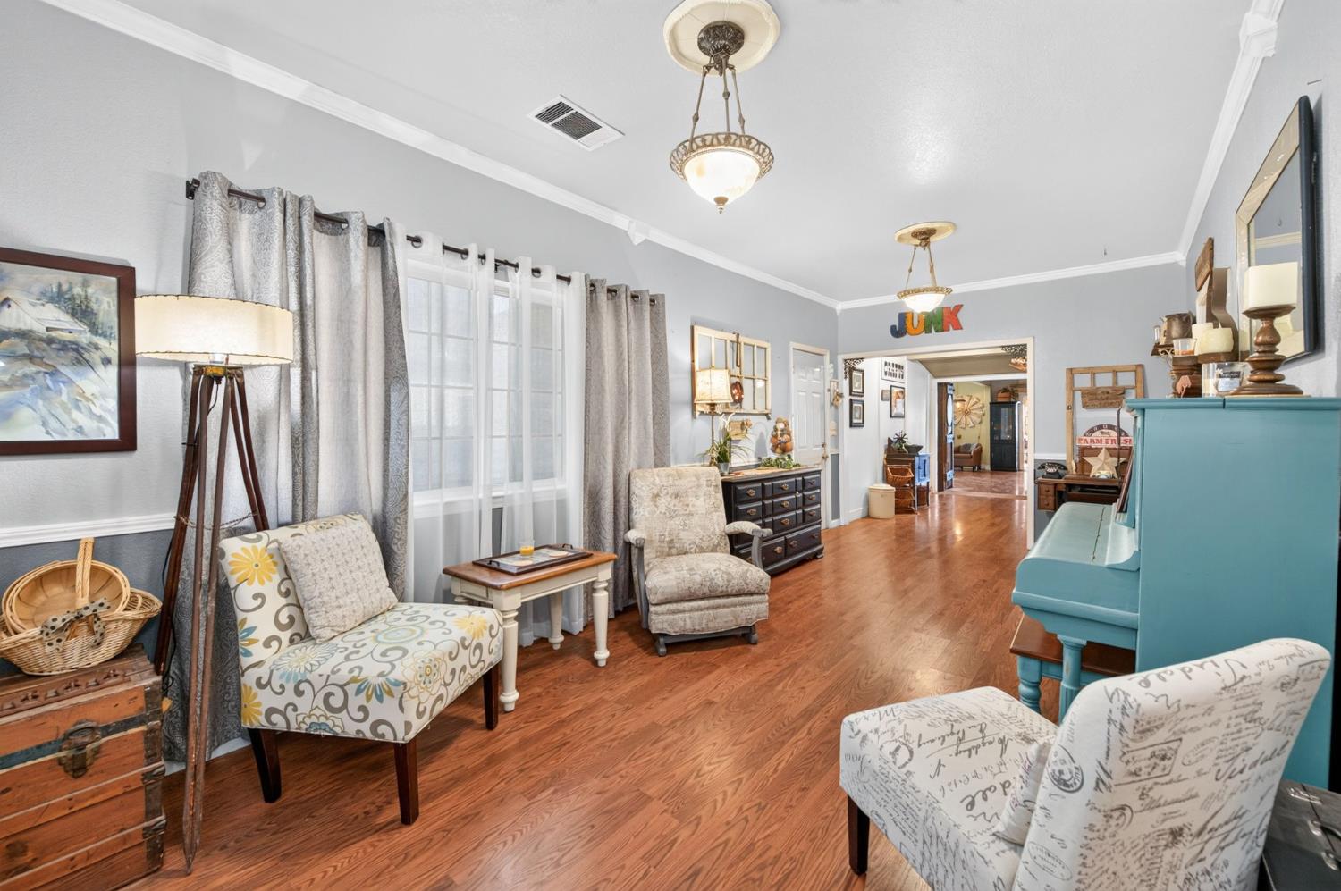 214 5th, Clovis, CA 93612