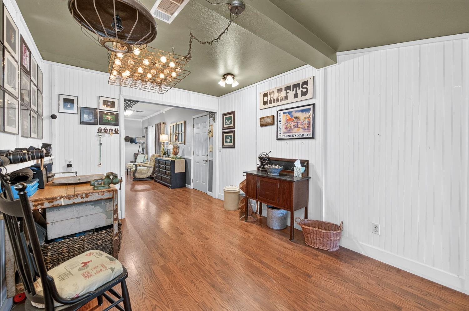 214 5th, Clovis, CA 93612